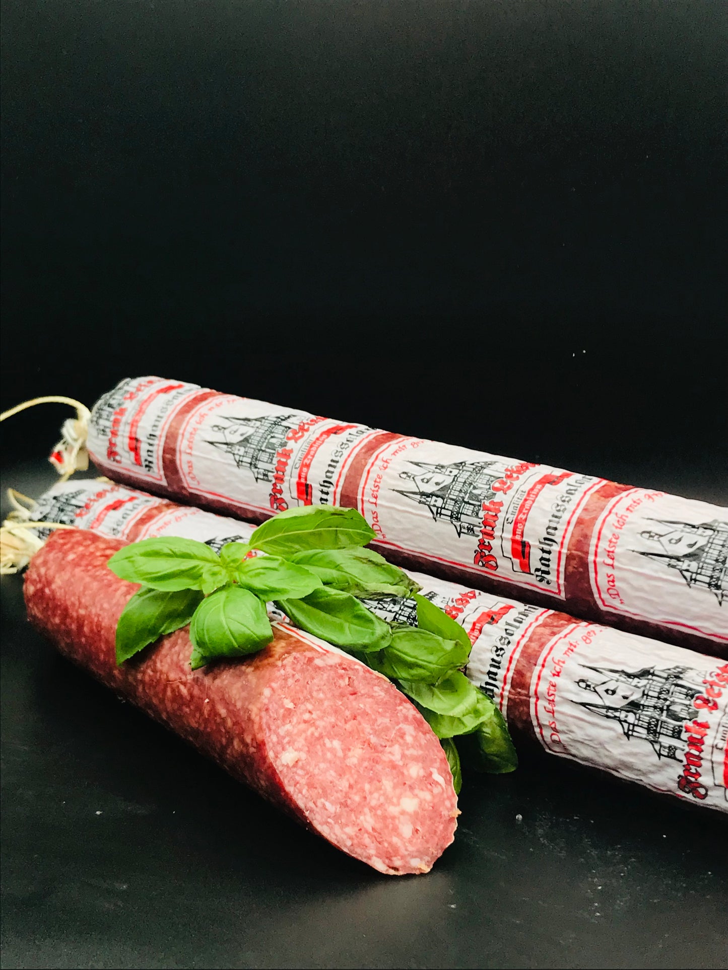 Rathaussalami mit Knoblauch – Mild gewürzt & mit Rotwein verfeinert ca. 500g